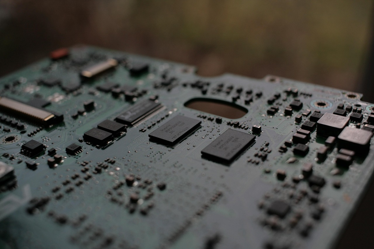 Chip Server: L'Infrastruttura Invisibile che Fortifica il Tuo Brand AI