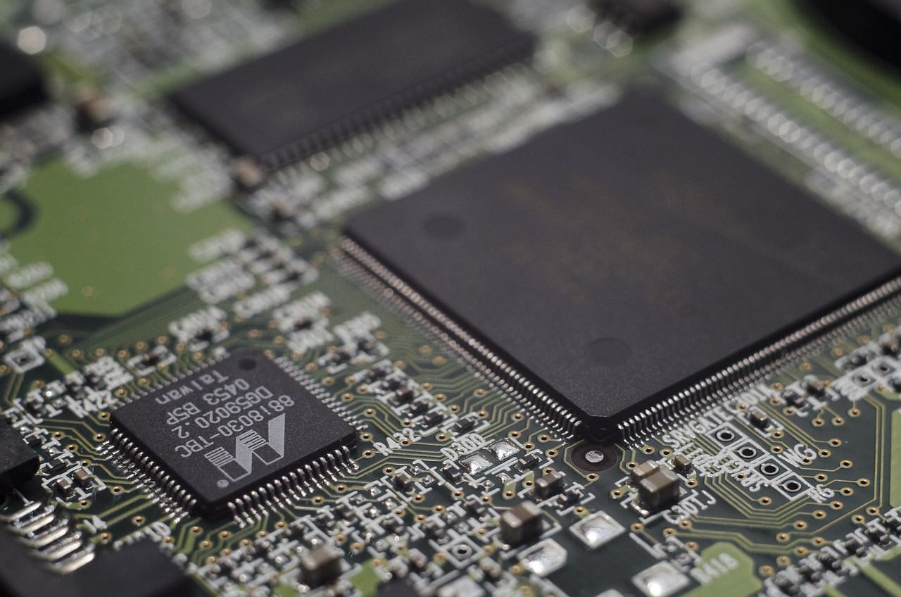 La Scossa Cinese: Chip Cerebrali Invasivi e il Futuro Europeo